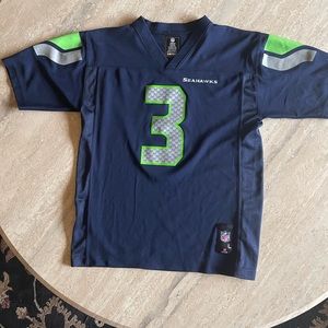 Seahawks youth large Wilson jersey